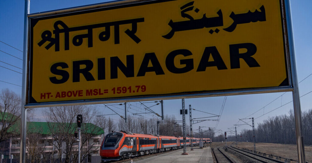 An Engineering Marvel, Decades in the Making: A Rail Line to Kashmir