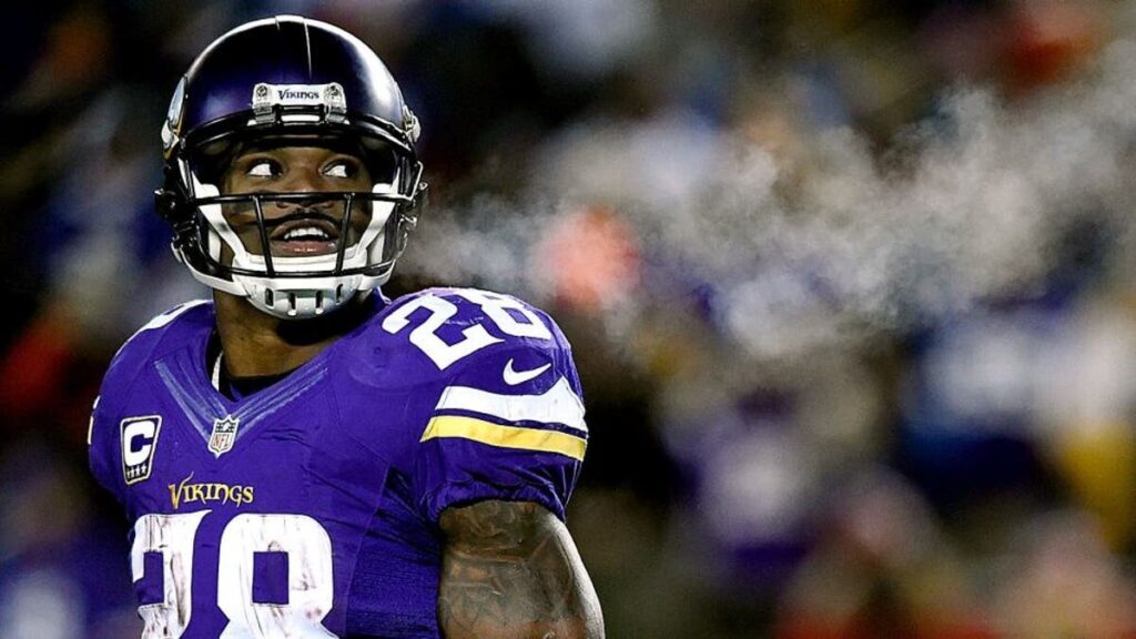 Former NFL star Adrian Peterson involved in physical altercation during poker game, video shows
