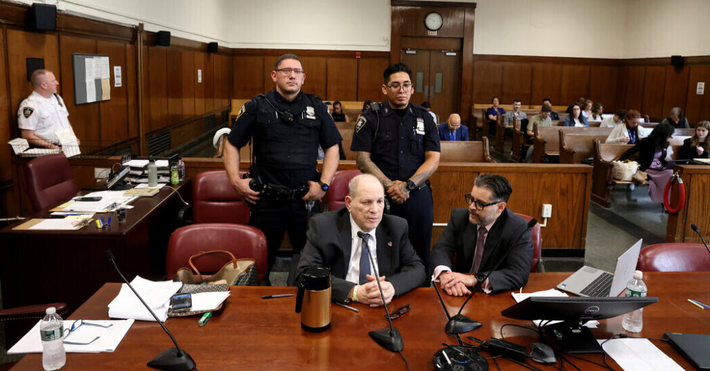Weinstein Juror Complains to Judge About ‘Playground Stuff’ by Others