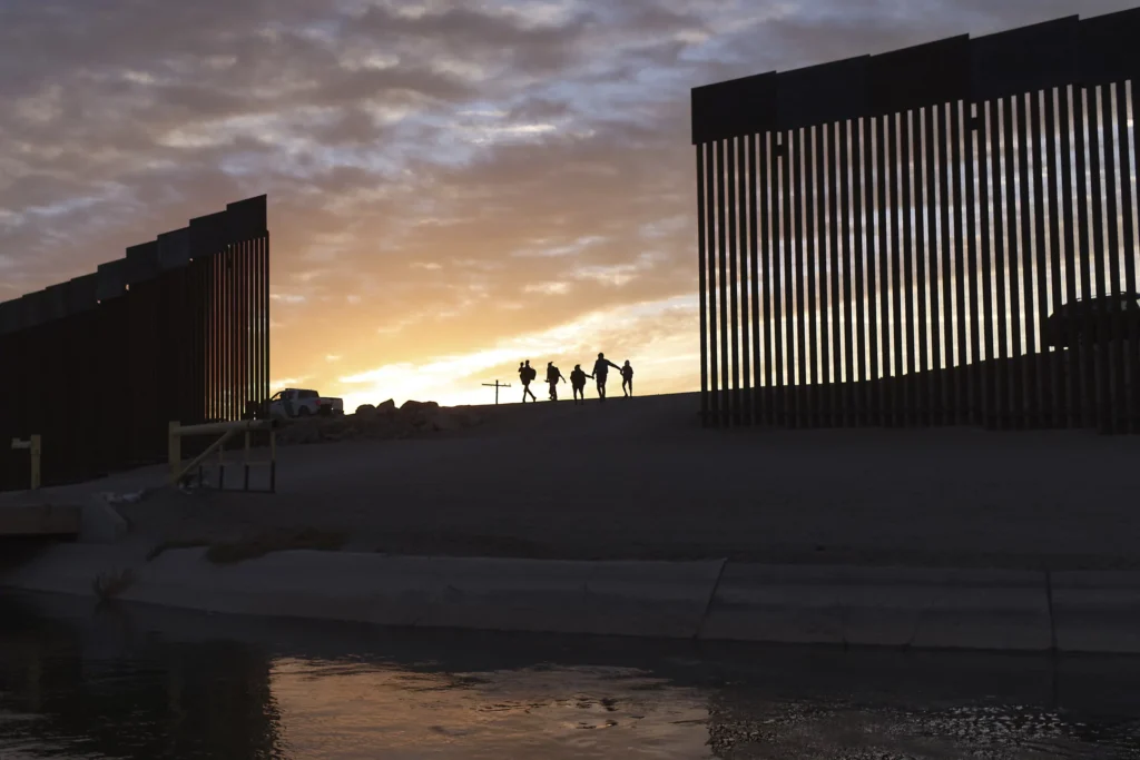 Trump DHS expedites border wall construction in Arizona and New Mexico