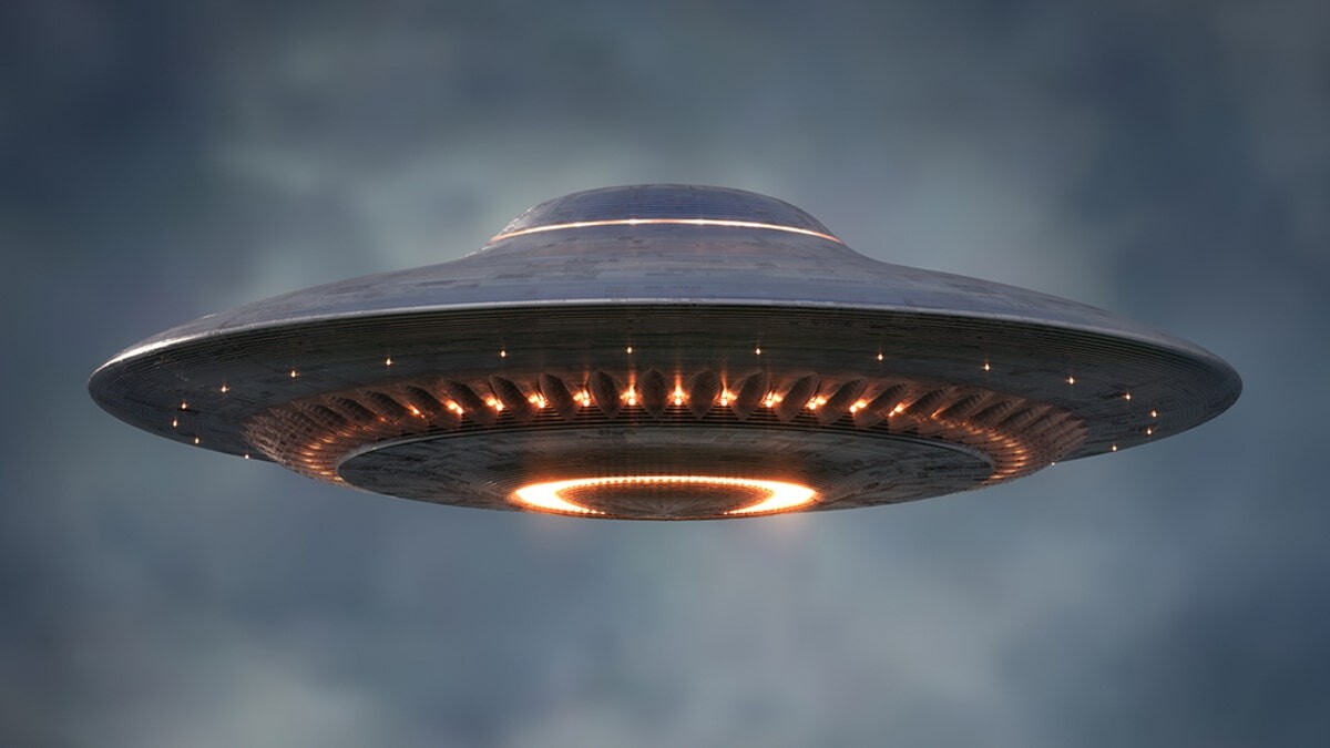 UFO cover used by government to ‘hide a lot of things,’ former NASA agent says  at george magazine