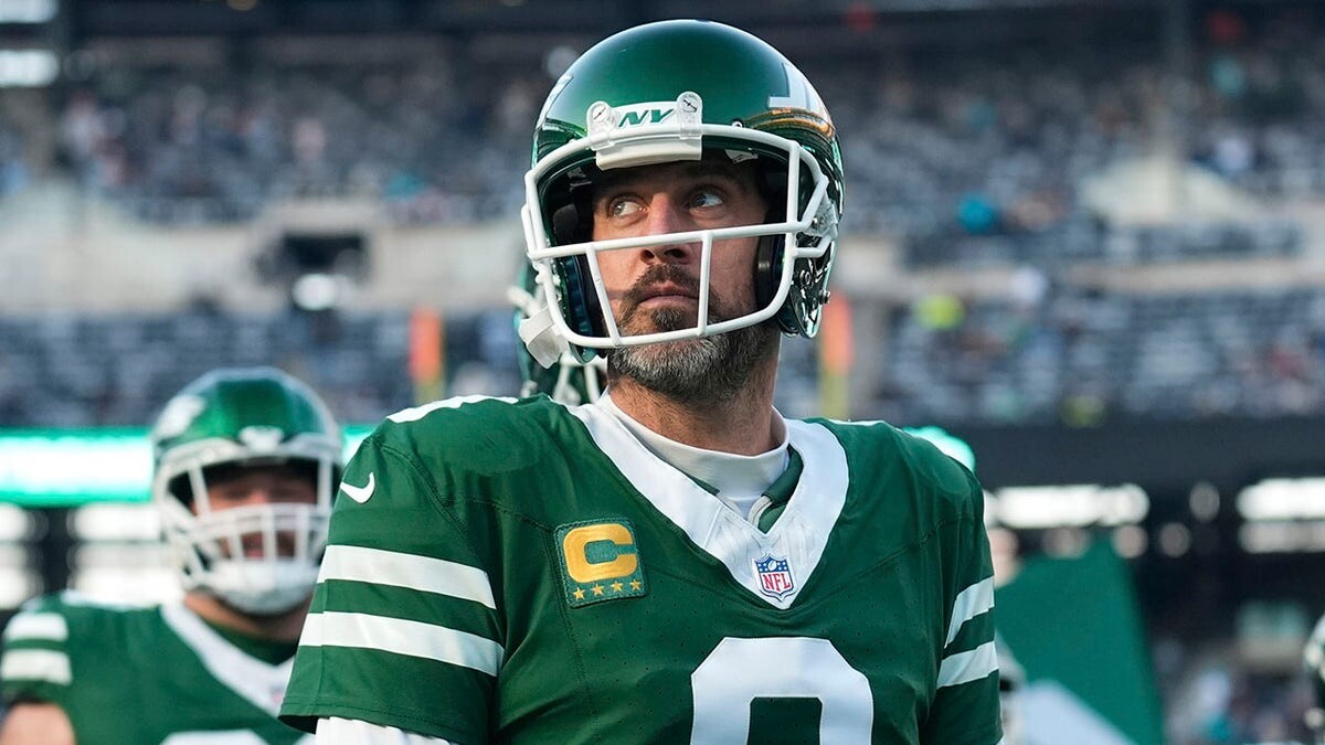 Aaron Rodgers officially signs one-year contract with Steelers worth over $13 million: report  at george magazine