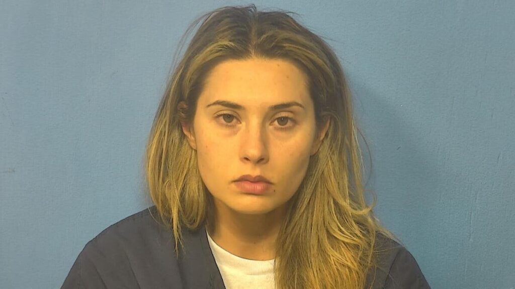 Illinois teacher indicted on 52 additional charges in student sexual abuse case