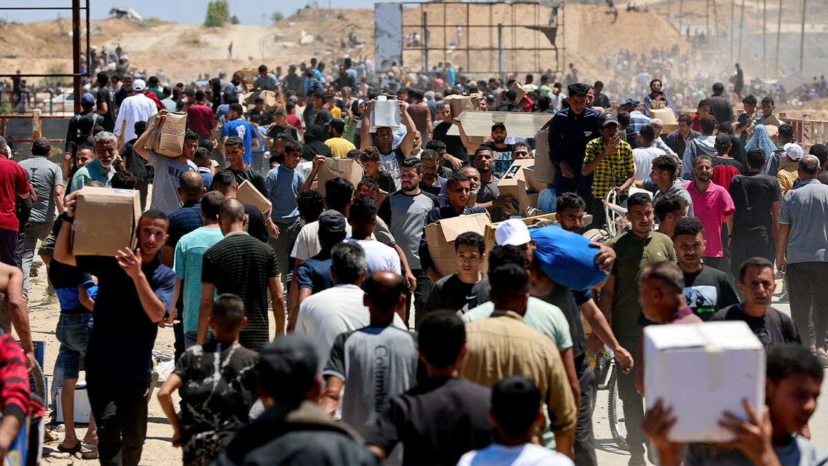 US-backed Gaza aid group pauses food distribution after days of violence  at george magazine