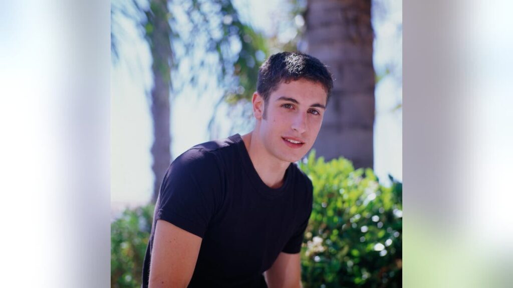 ‘American Pie’ star Jason Biggs admits digging through trash for cocaine during drug addiction