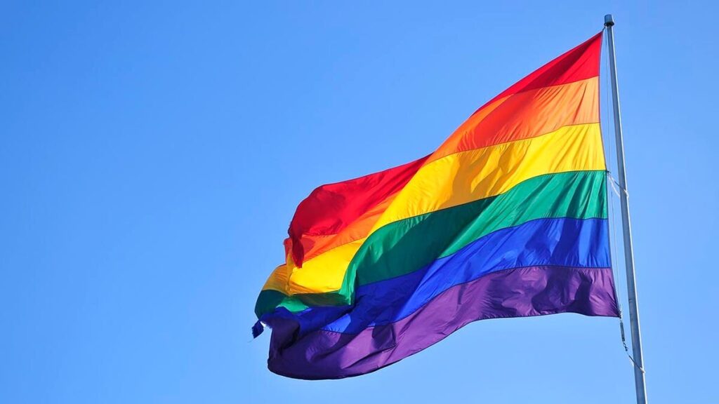 Oregon middle school hosts ‘Drag Day’ encouraging students to cross-dress during Pride Week