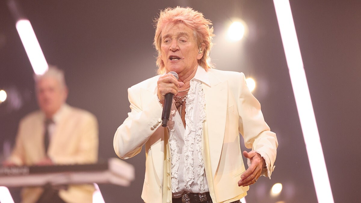 Rod Stewart 'devastated' over multiple concert cancellations as illness threatens tour dates  at george magazine