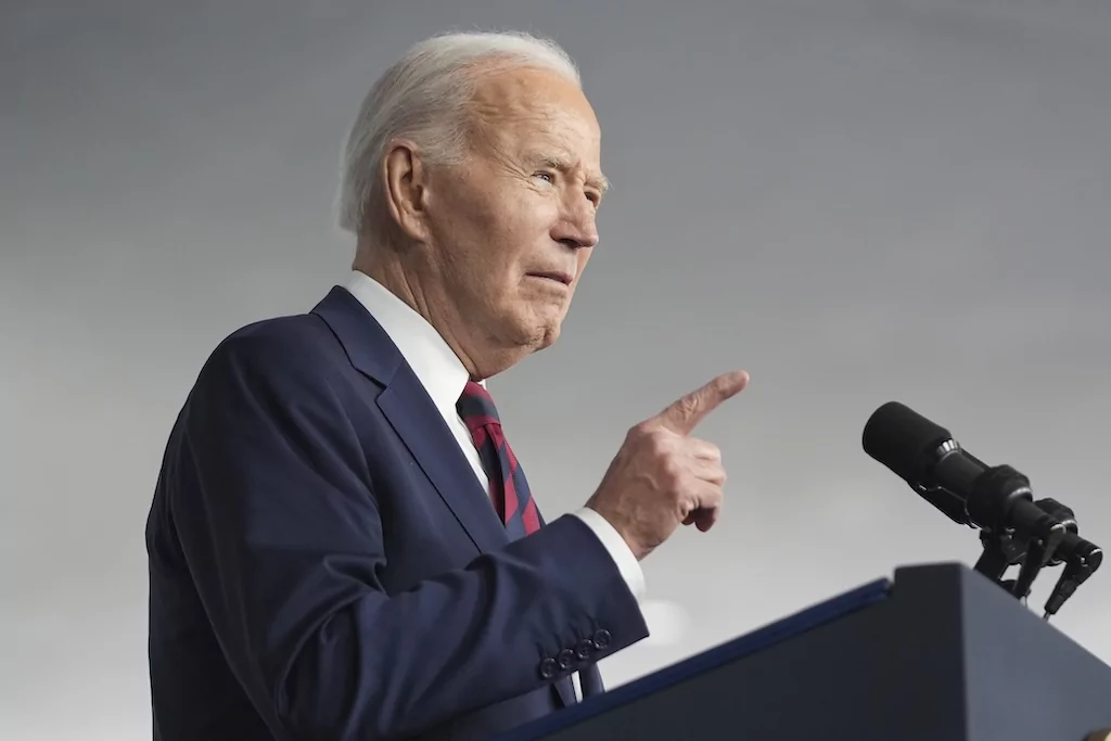 Biden steps into spotlight to push back against Trump and defend record