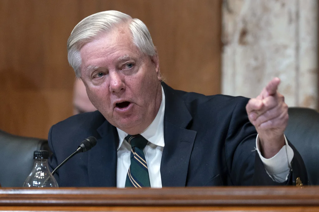 Graham vows ‘record level’ of weapons to Ukraine after Putin tried to ‘play Trump’