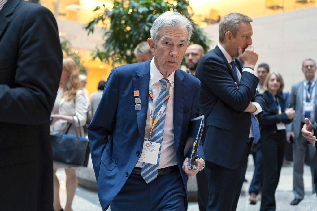Trump calls on Fed board to assume control if Powell refuses to lower interest rates again