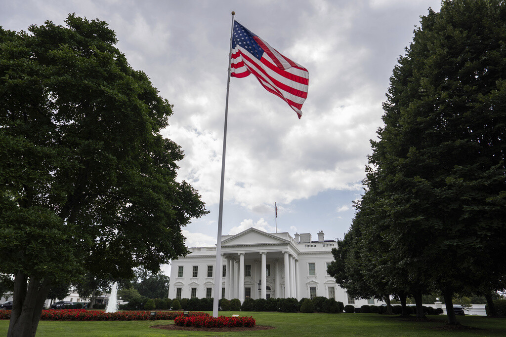 Trump to sign executive orders cracking down on ‘cashless bail’ and flag burning