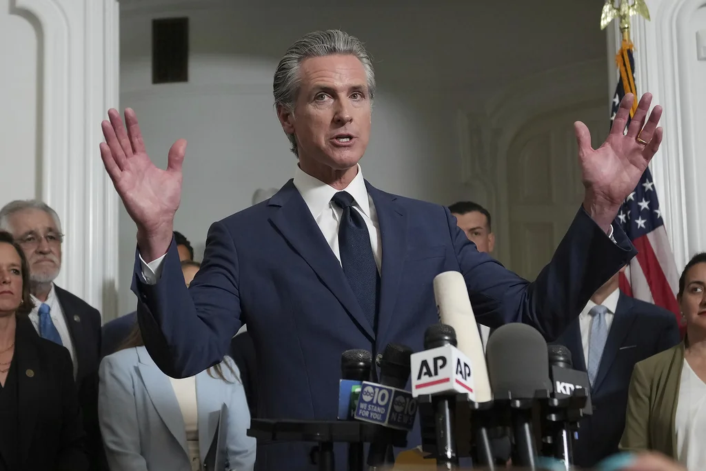 Newsom calls on Trump to end redistricting push: ‘Playing with fire’
