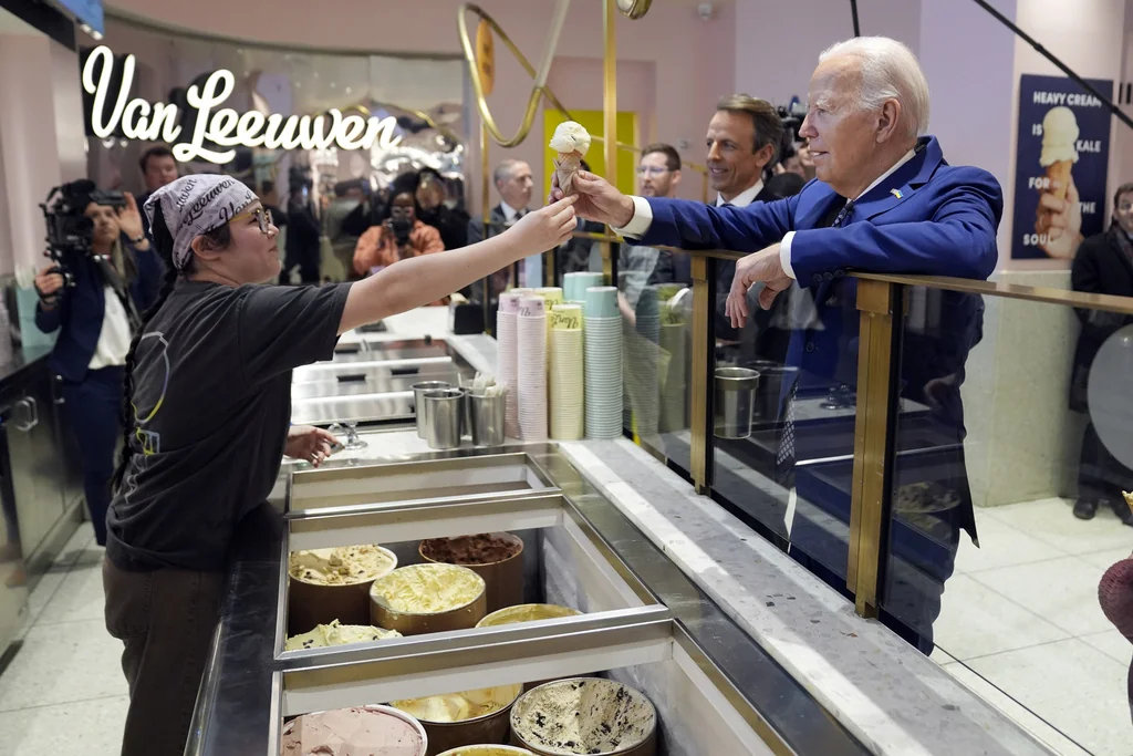 Ice cream man: Biden turns heads with trio of dessert stops