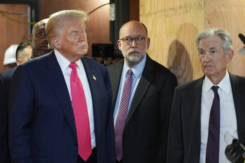 Trump weighing lawsuit against Powell over Fed building renovation