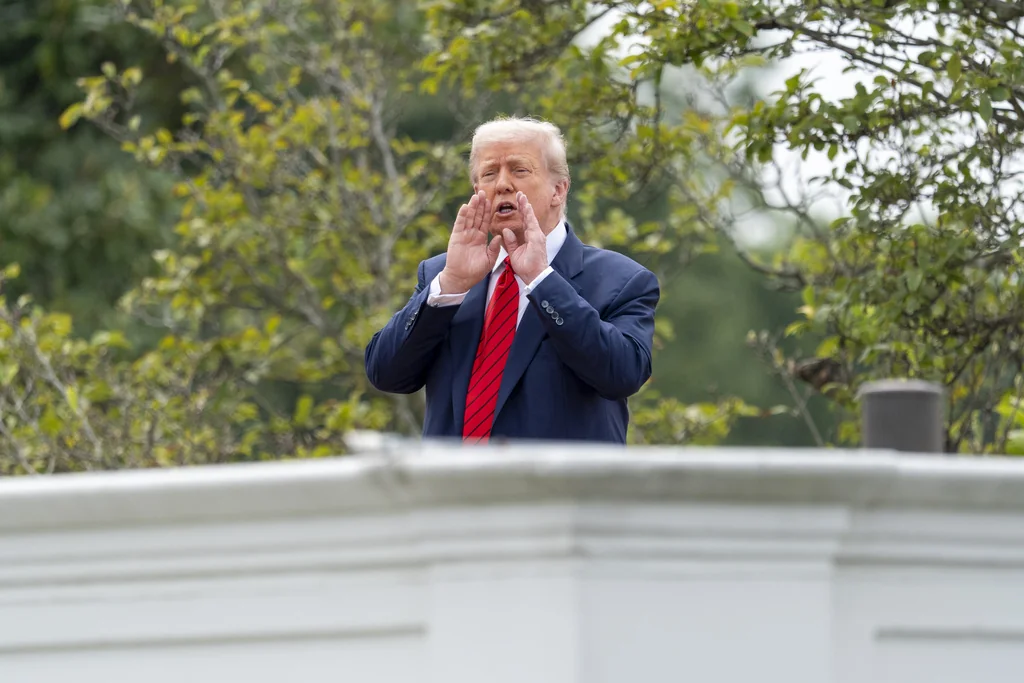 WATCH LIVE: Trump to announce Apple’s $100 billion investment in US