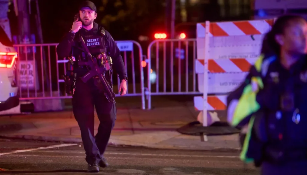 K-9 pulled away from Cole Allen seconds before he rushed past security in new footage