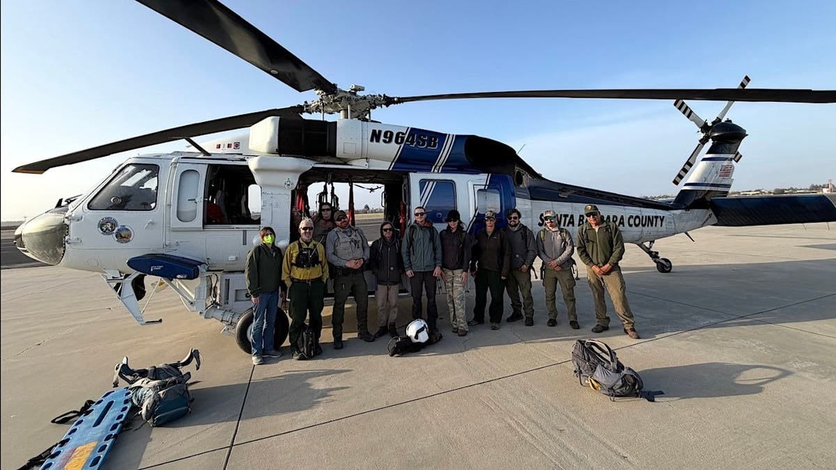 11 National Park Service workers evacuated by helicopter amid California fire  at george magazine