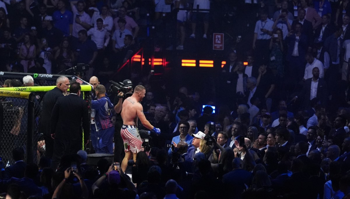 Chicago man arrested in connection with thwarted UFC attack at White House  at george magazine