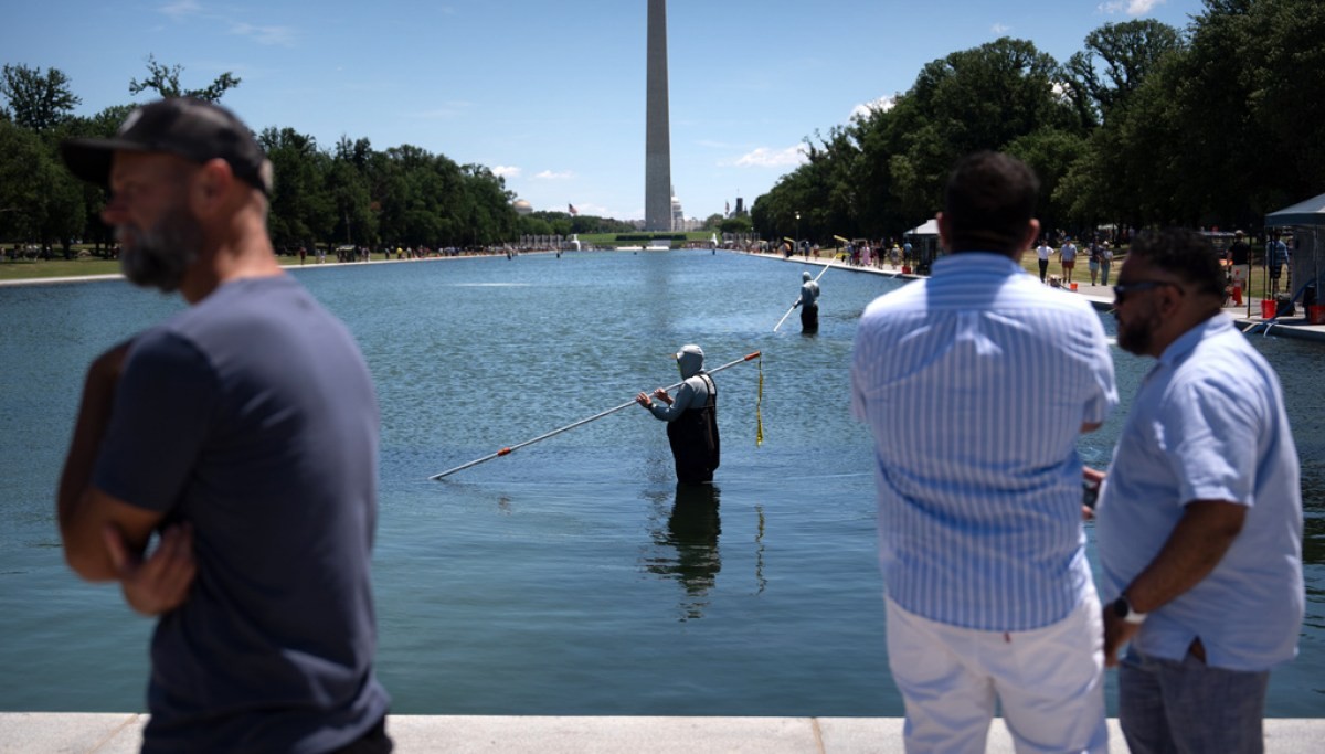 Trump says he’s suing ABC for ‘false’ Reflecting Pool coverage at george magazine
