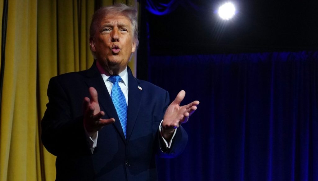 Trump says top Democrats like Schumer are too ‘afraid’ to fight socialist insurgency