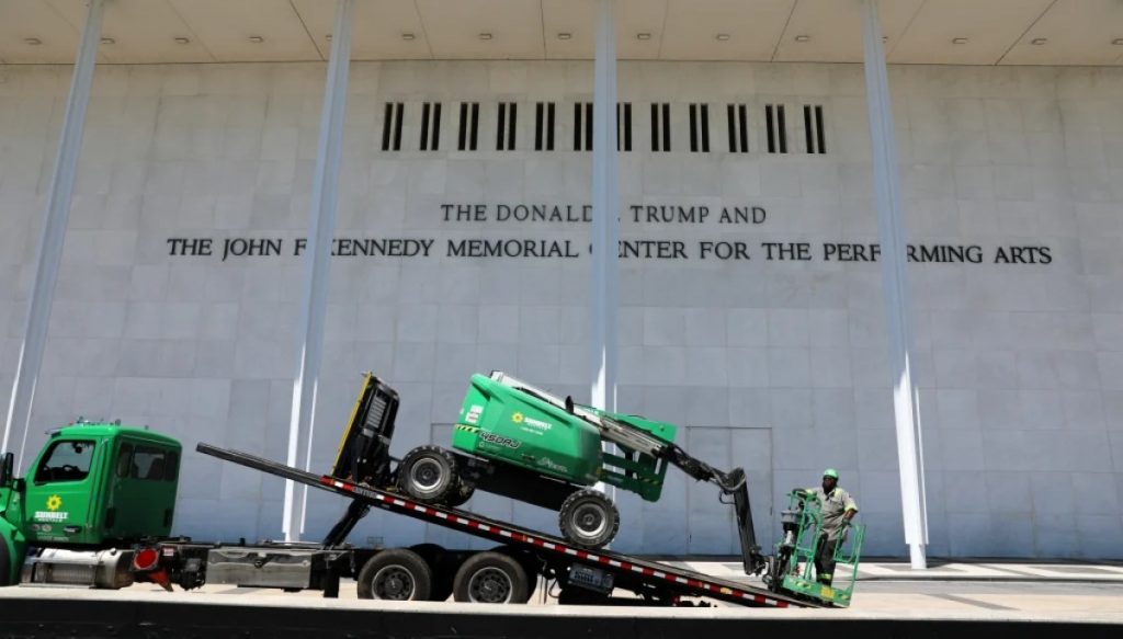 Arts organization posts Kennedy Center livestream for Trump name takedown