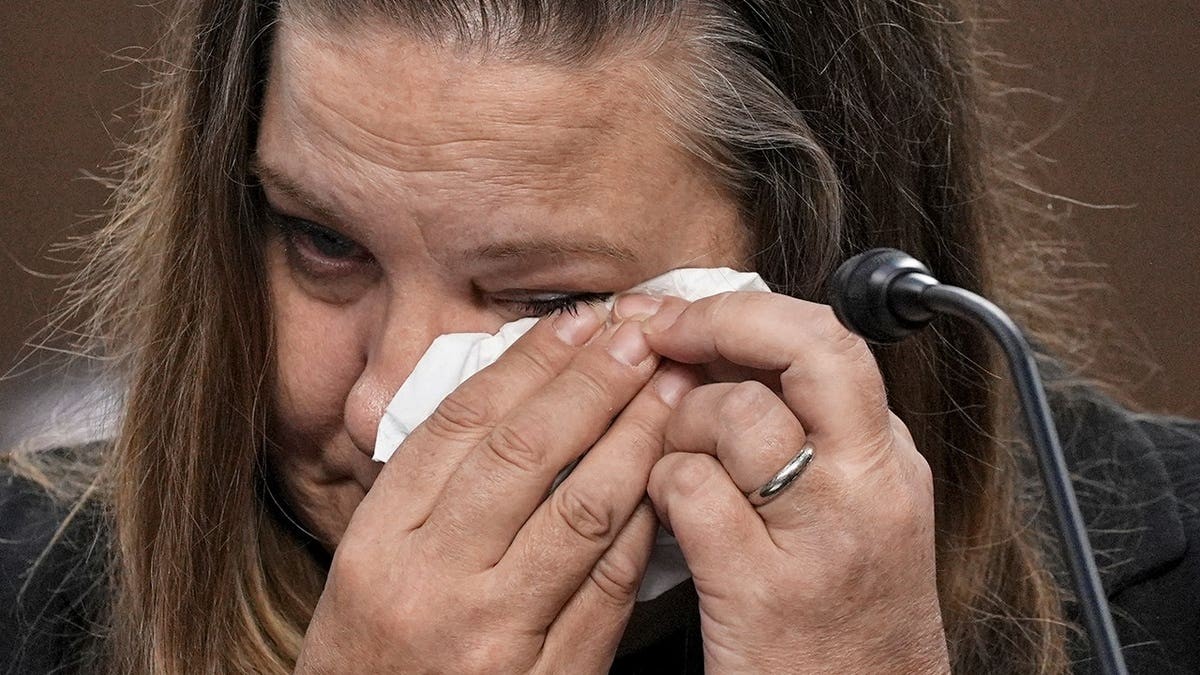 Democrat scrambles to meet Angel Mom after she blasts lawmakers to their faces for ignoring families’ pleas at george magazine