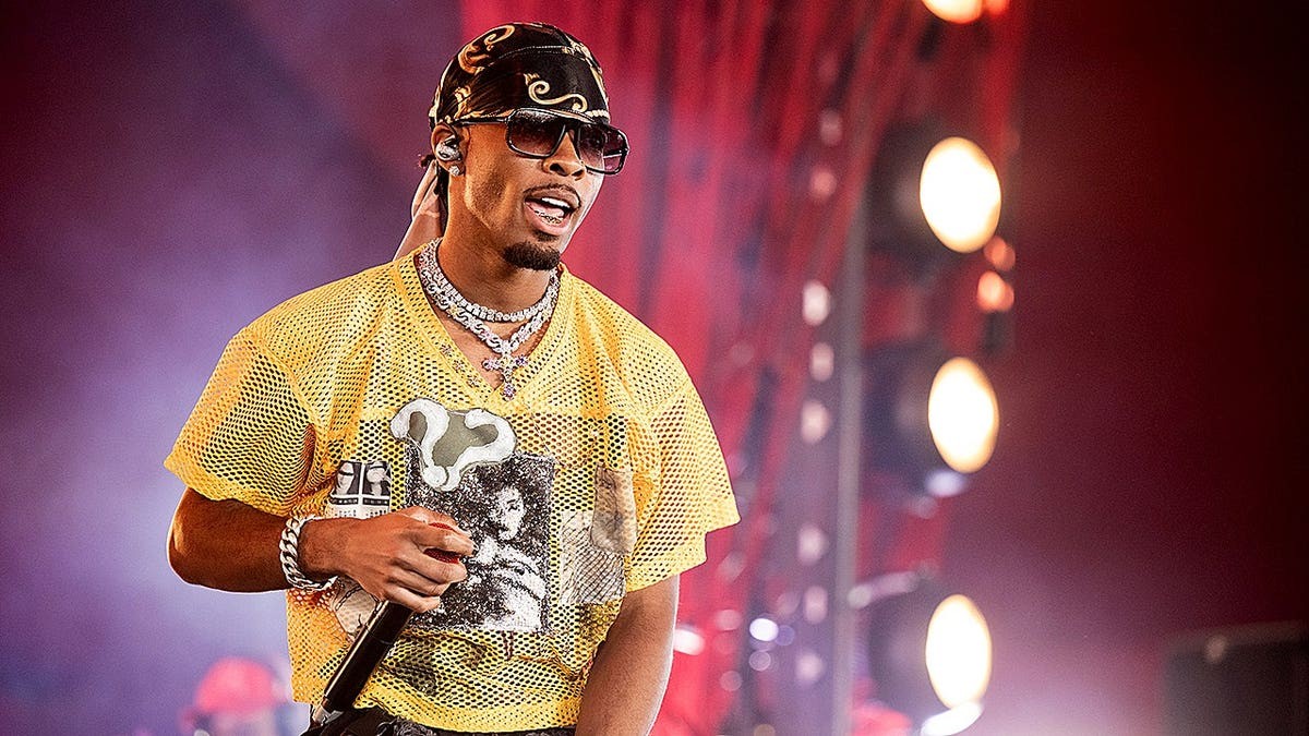 Singer D4vd shows no emotion as detective recounts gruesome discovery of teen's dismembered remains: report  at george magazine