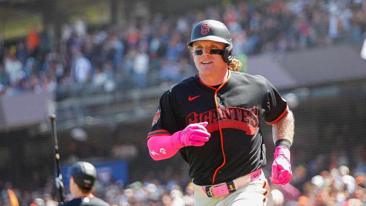 Giants outfielder suffers late-night scooter accident while already dealing with foot injury, team says  at george magazine