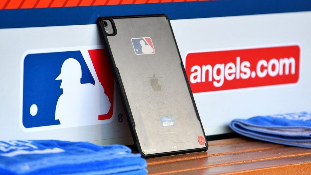 MLB effectively outlaws use of AI on dugout iPads during games