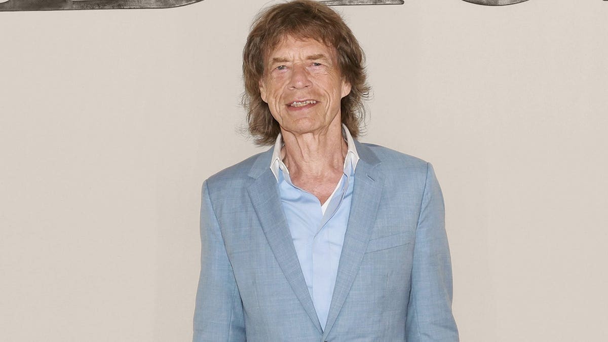 Mick Jagger doesn't want to 'lecture' fans, says his job is to make people 'have the best time'  at george magazine