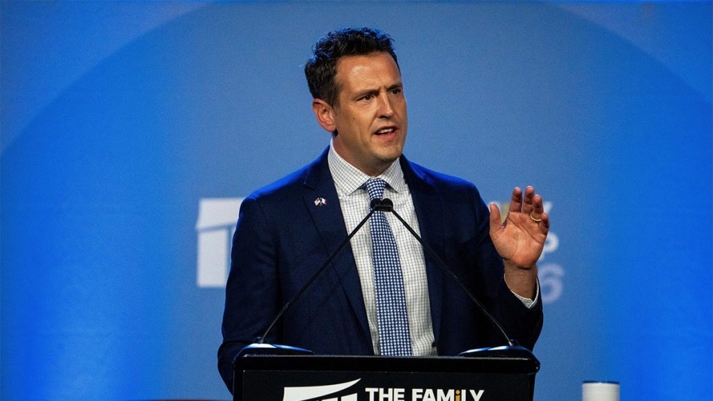 Iowa gubernatorial hopeful Zach Lahn tells ‘Ruthless’ Democrats are hiding their bad policies