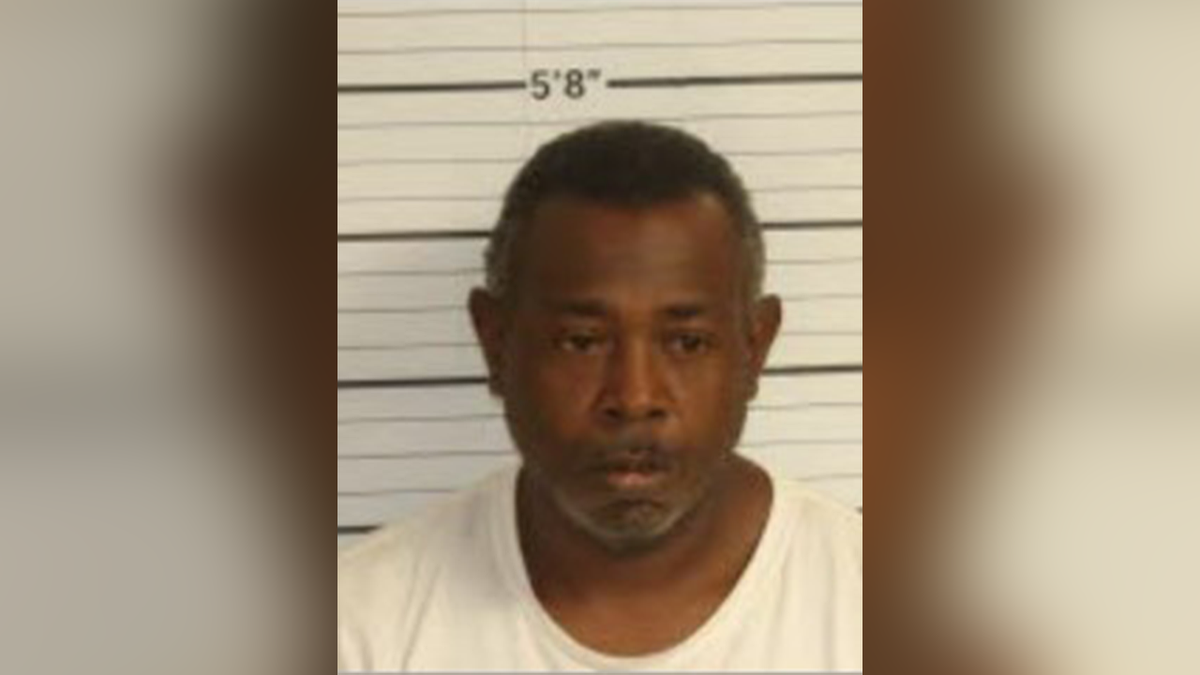 Louisiana man accused of killing wife, propping her body up for multistate drive at george magazine