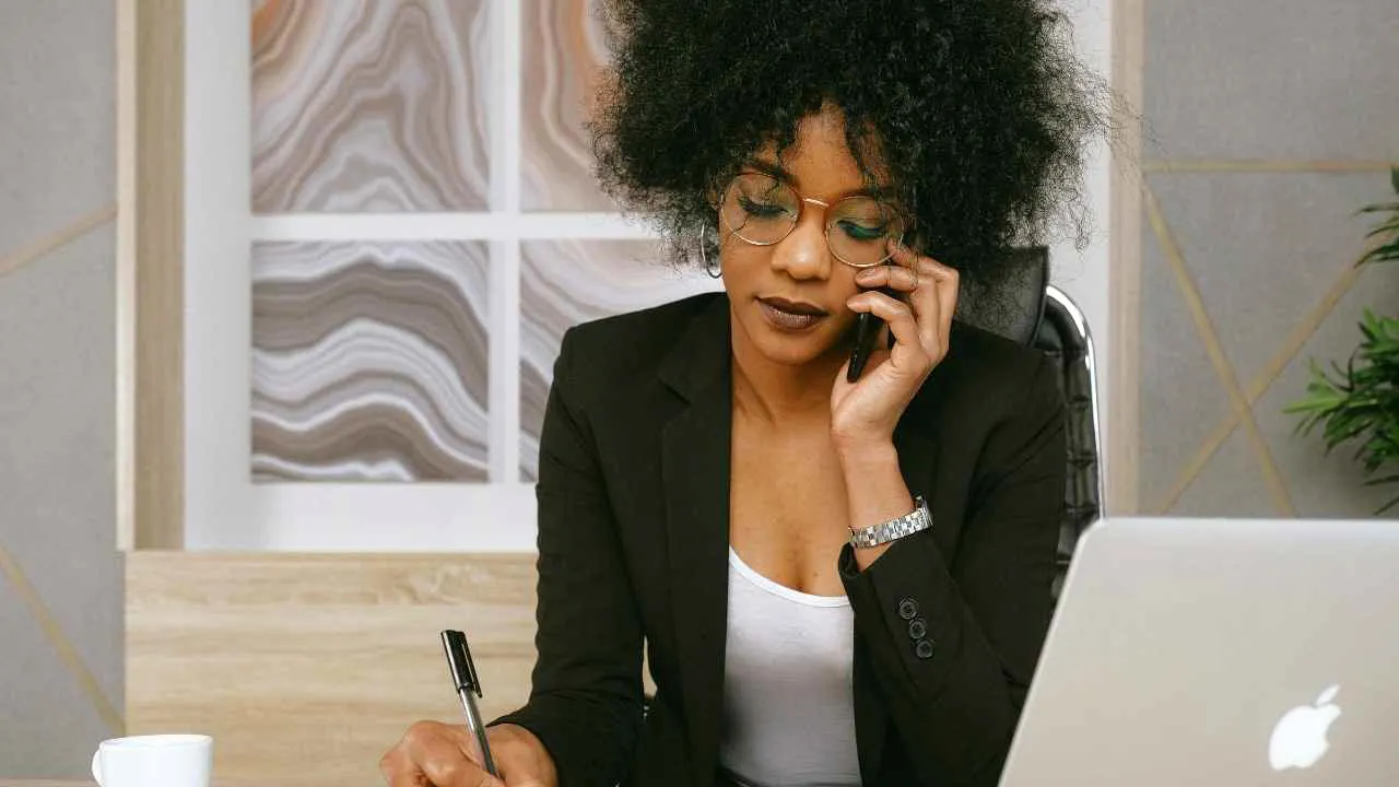 Scammers are coming for your money. Here’s the one thing you must never do  at george magazine