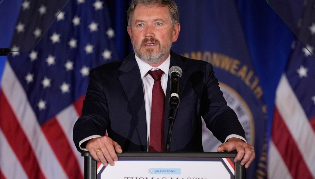 Massie blasts Vance for saying Iran conflict isn’t a war: ‘Insult to the men and women fighting’ at george magazine