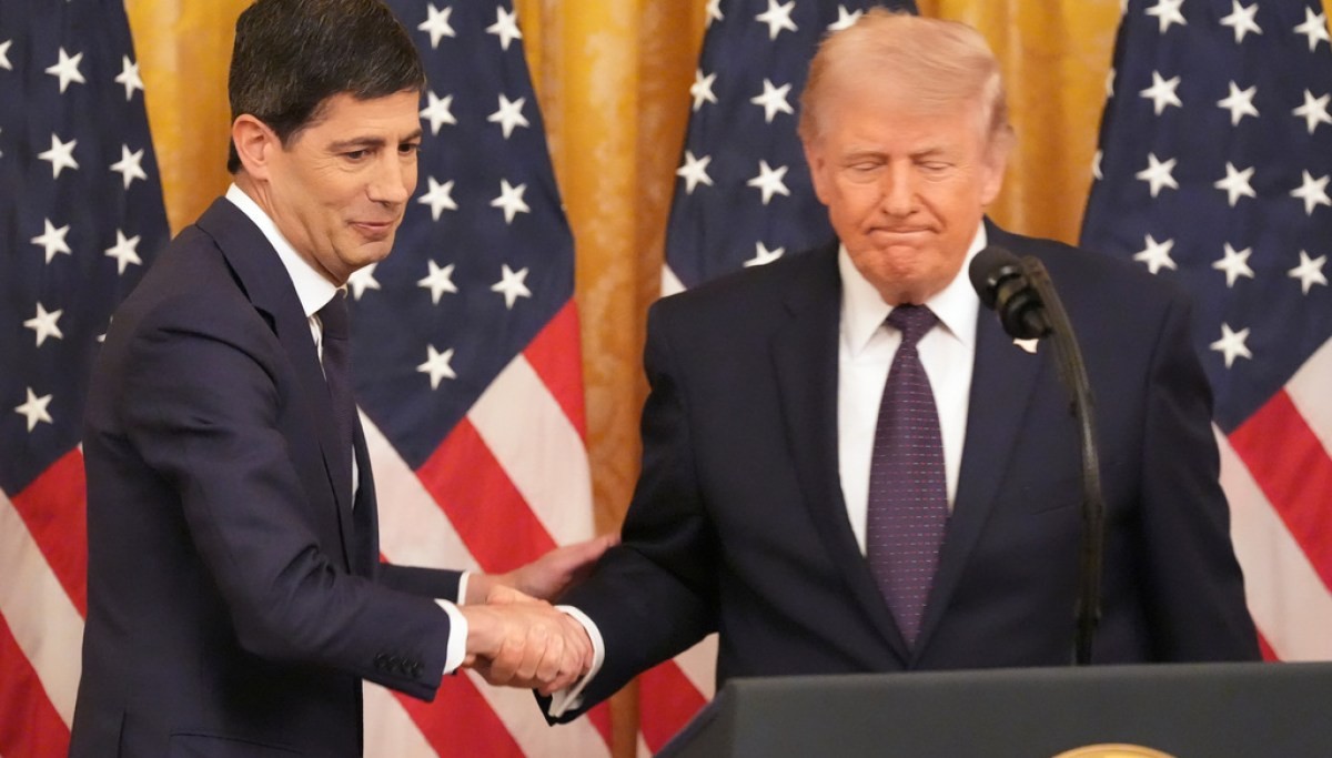 Trump rips ‘hostile’ Fed board after interest rate hike but defends Warsh  at george magazine