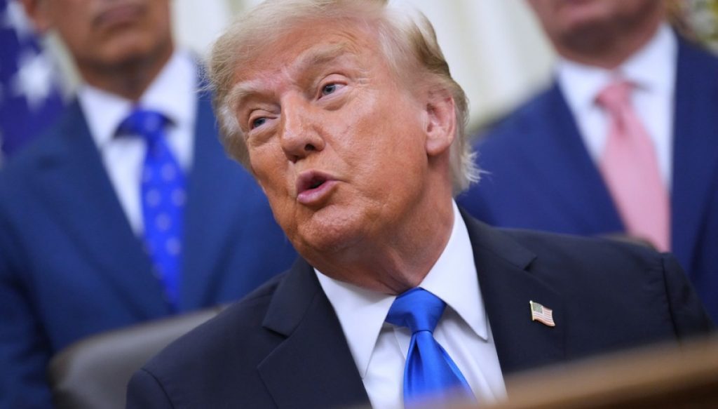 Trump sends holiday wishes to ‘Radical Left Lunatics’ while posting slew of ‘New America’ maps