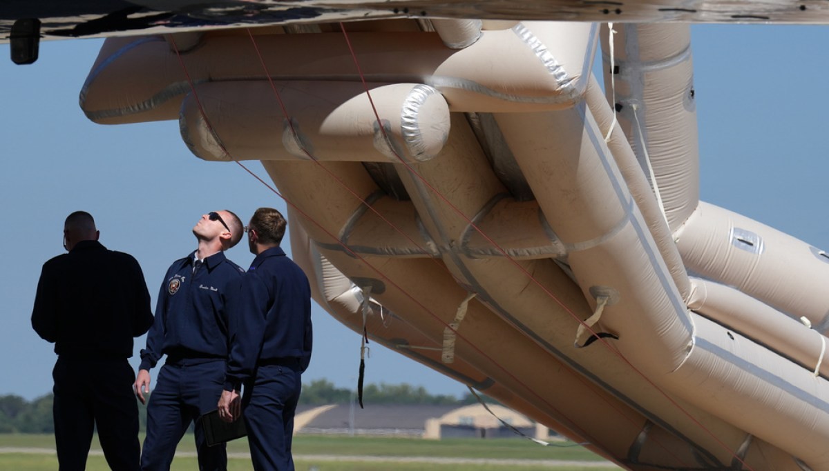 Trump says Qatar-gifted Air Force One ‘safe to fly’ after emergency slide deploys  at george magazine