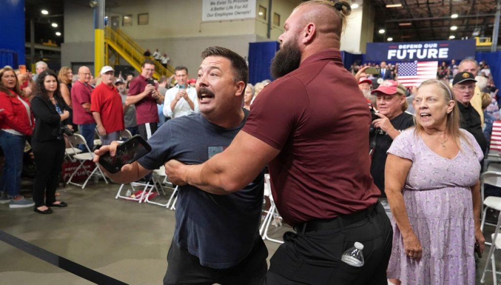 Protester confronts Vance during Kansas rally for Sen. Roger Marshall
