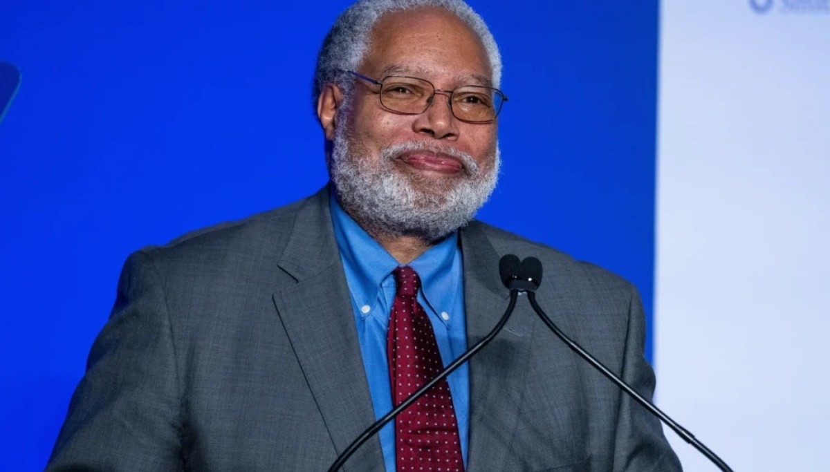 Lonnie Bunch to step down as Smithsonian secretary   at george magazine