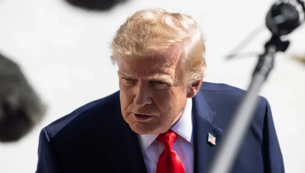 Trump bets big on ‘transactional politics’ in last month of midterm sprint