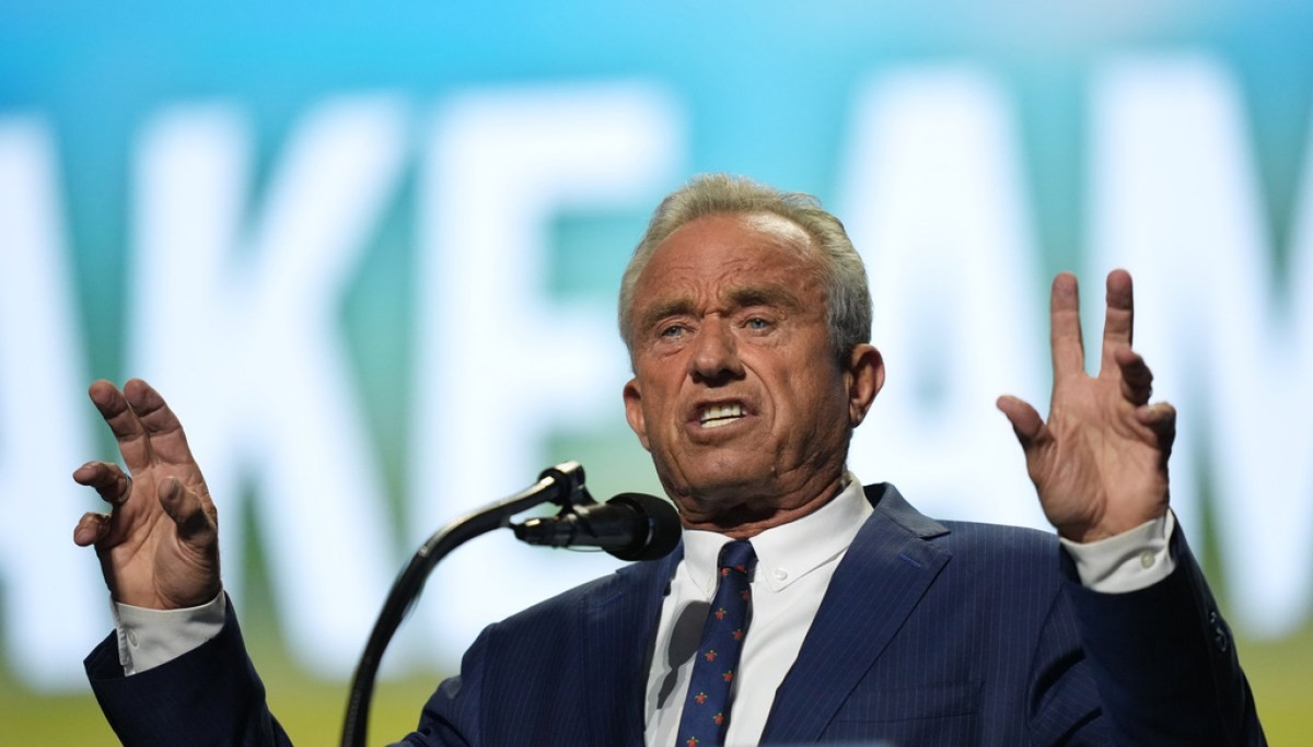 Poll shows cratering trust in RFK Jr.’s MAHA agenda ahead of midterm elections  at george magazine
