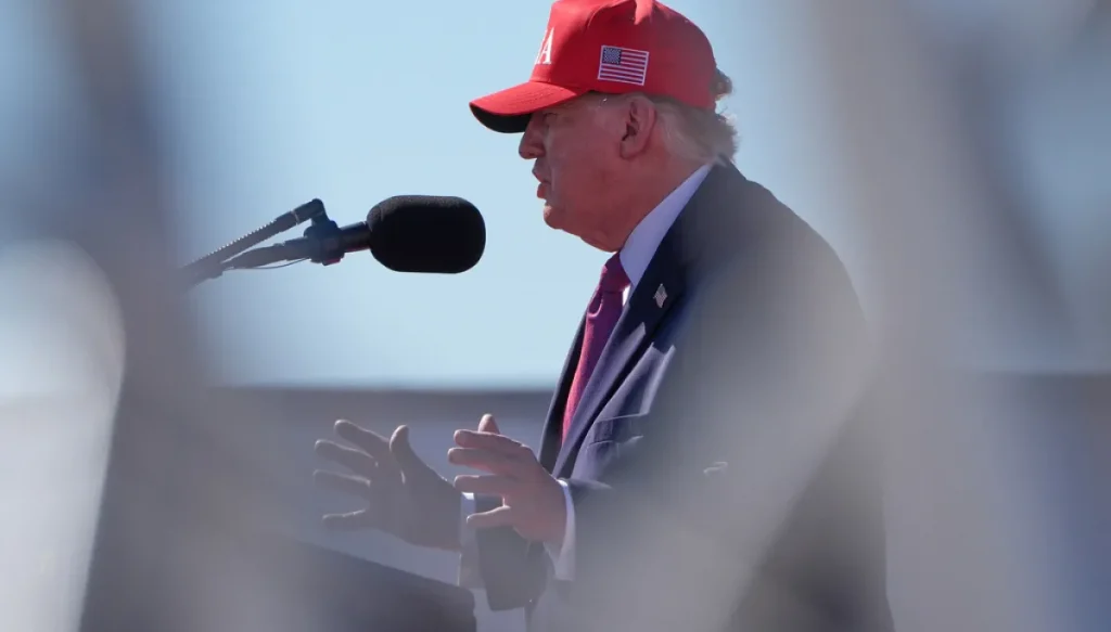 Trump asks Arizonans to vote in honor of Charlie Kirk: ‘Let’s have a big victory’