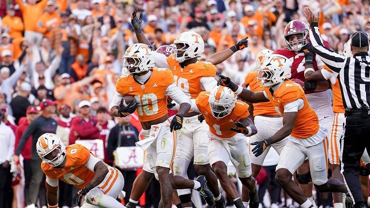 Tennessee dominates as Alabama suffers first back-to-back regular-season losses in nearly two decades  at george magazine