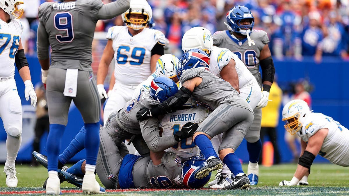Hall of Famer says Chargers lack confidence as dreadful start threatens playoff hopes at george magazine