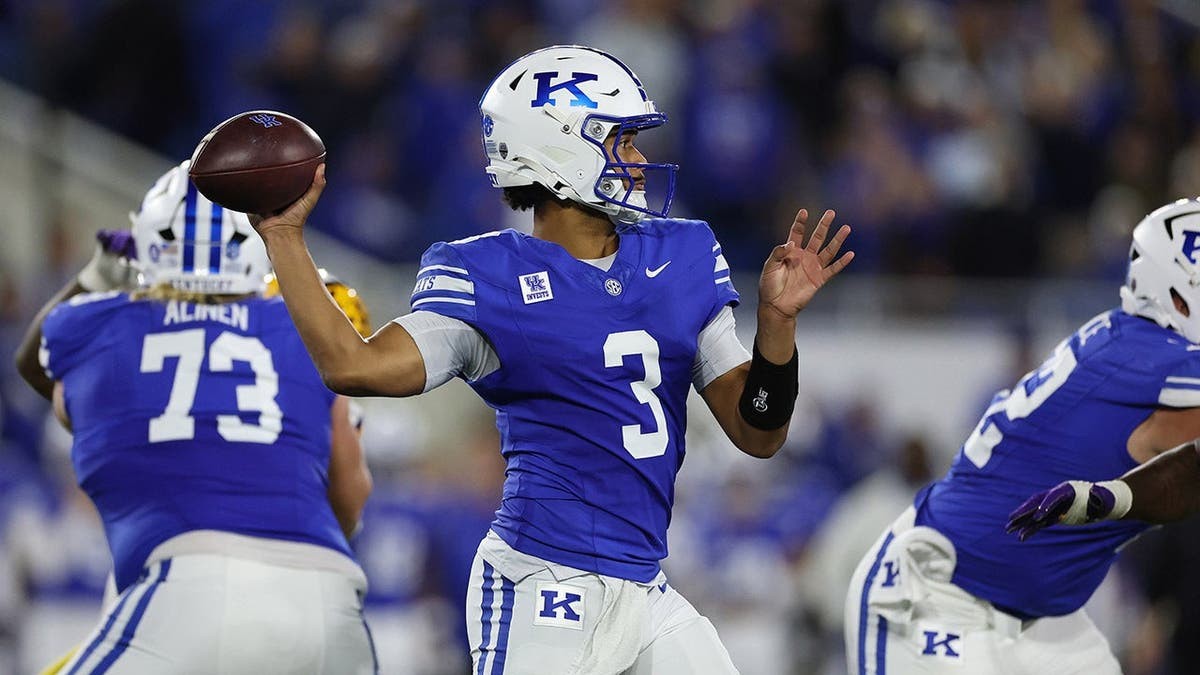 Kentucky shocks LSU with second-straight walk-off two-point conversion win in overtime at george magazine