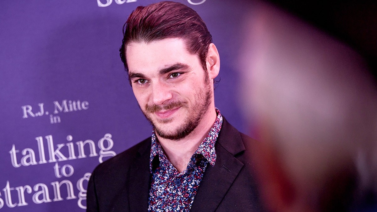RJ Mitte, ‘Breaking Bad’ actor who played Walter White Jr., dies at 34 at george magazine