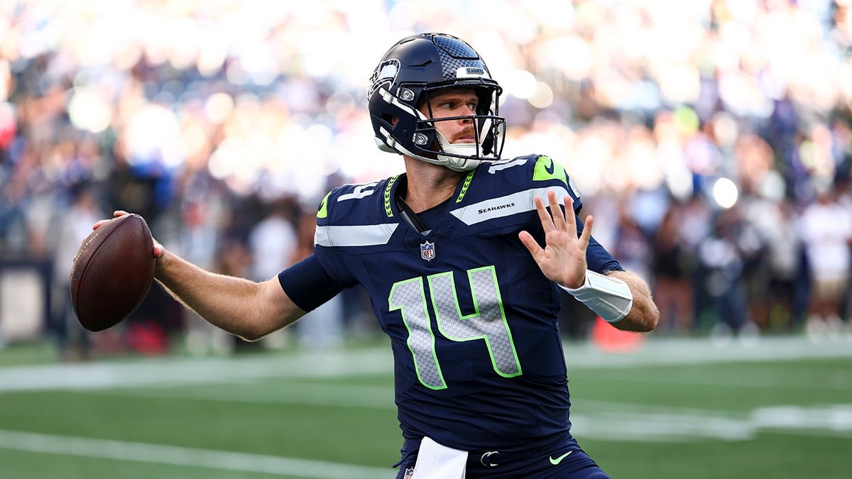 Betr Promo Code FOXNEWS: Get $200 in Bonuses and Four Sweat-Free Picks for Broncos-Seahawks  at george magazine
