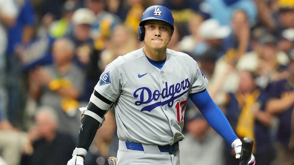 Dave Roberts keeps Shohei Ohtani in Dodgers' NLCS Game 3 lineup despite postseason struggles  at george magazine