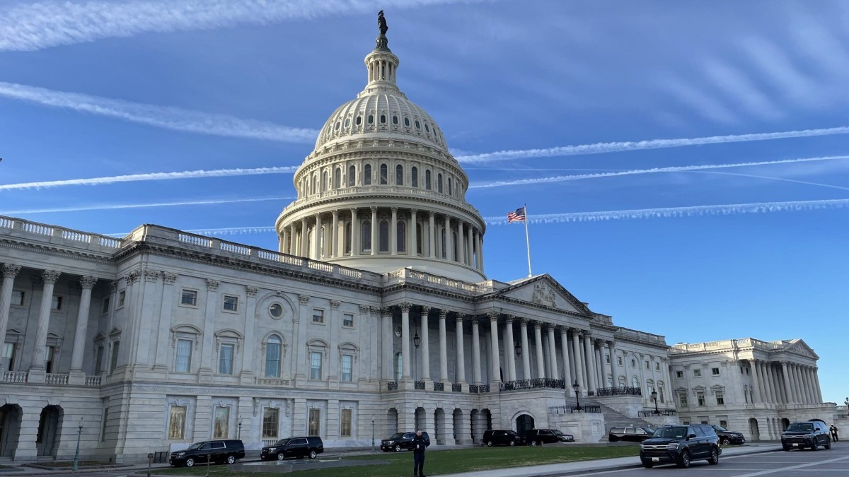 SCHOEN, COOPERMAN: Democrats could be riding a midterm wave. These numbers should terrify the GOP  at george magazine